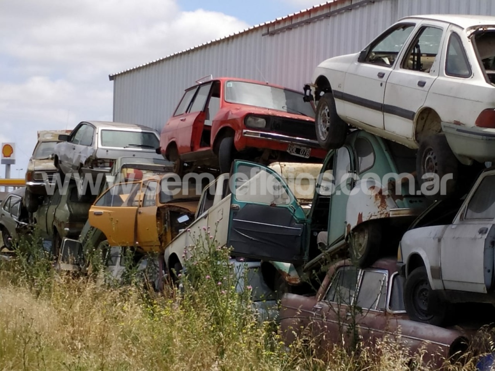 VEHICULOS SECUESTRADOS: INSISTEN EN COMPACTARLOS