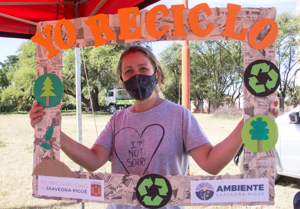 BUENA RESPUESTA DE LOS VECINOS EN LA JORNADA AMBIENTAL