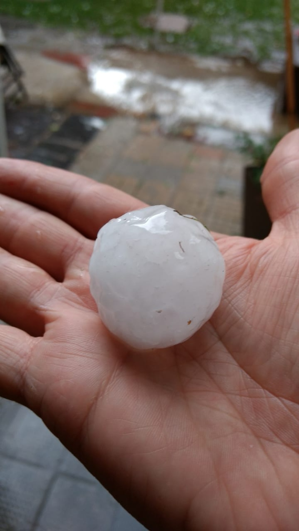 TREMENDA GRANIZADA EN PIGÜÉ