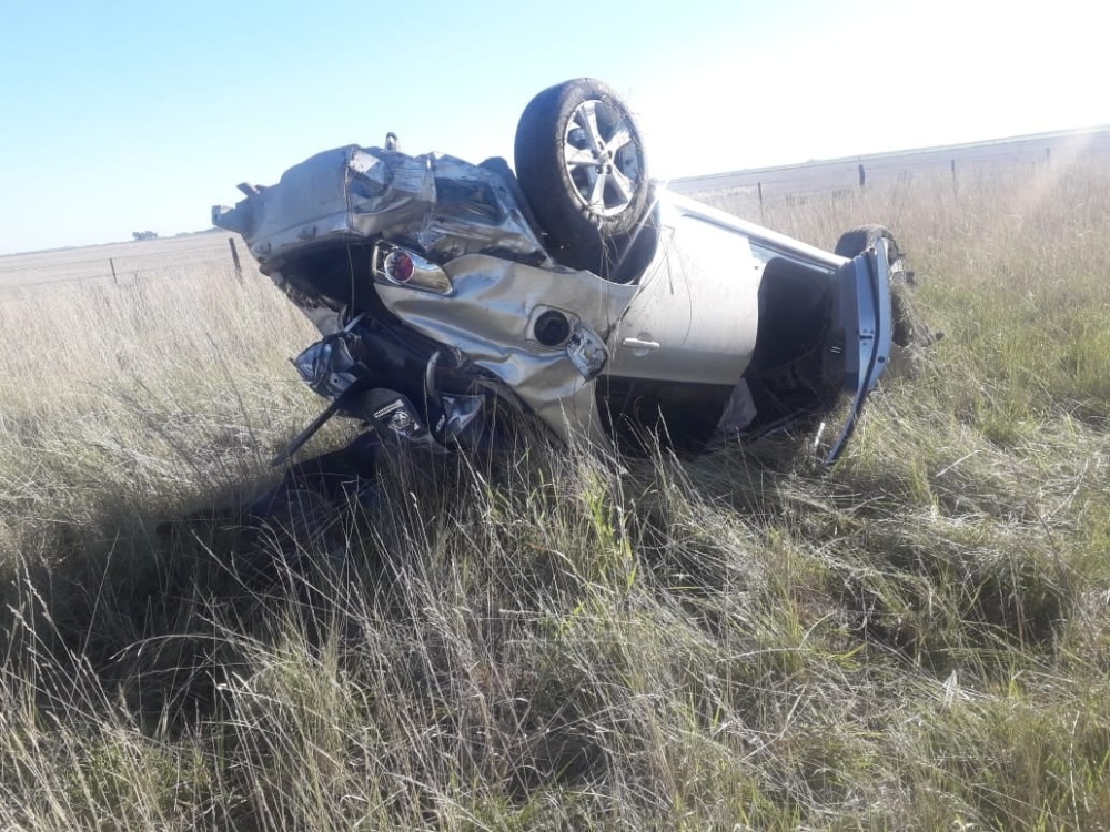 UNA MUJER FALLECIÓ EN UN VUELCO EN LA RUTA 67