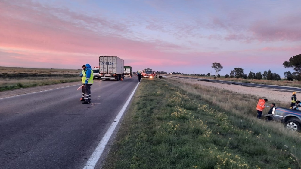 TRIPLE CHOQUE CON HERIDOS EN LA RUTA 33