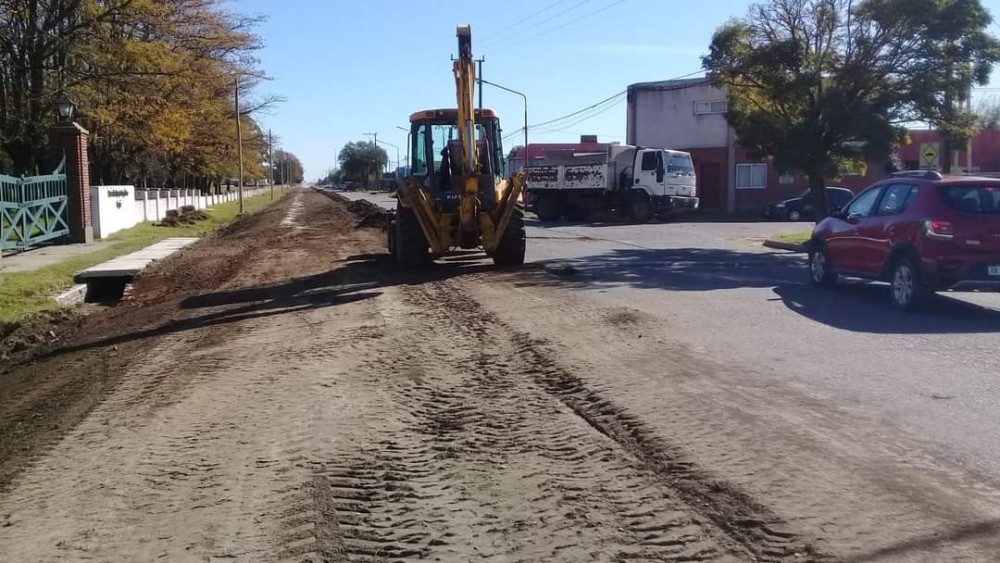 MANTENIMIENTO Y LIMPIEZA EN CALLE LUIS M. CAMPOS