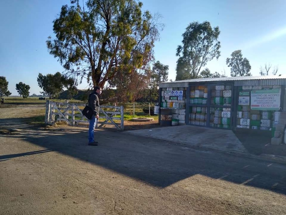 BIDONES DE AGROQUÍMICOS