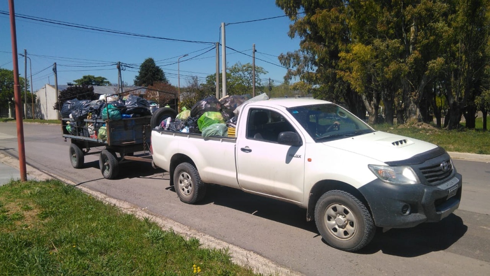 Ante el paro del STM vecinos autoconvocados recolectan la basura