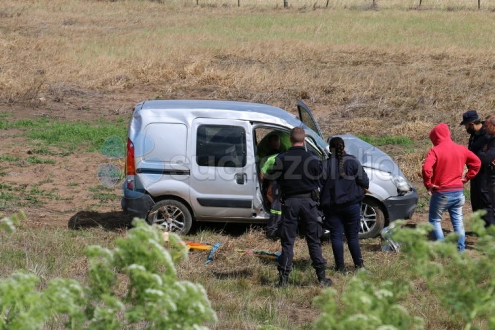 Volcó un utilitario entre Cura Malal y Arroyo Corto