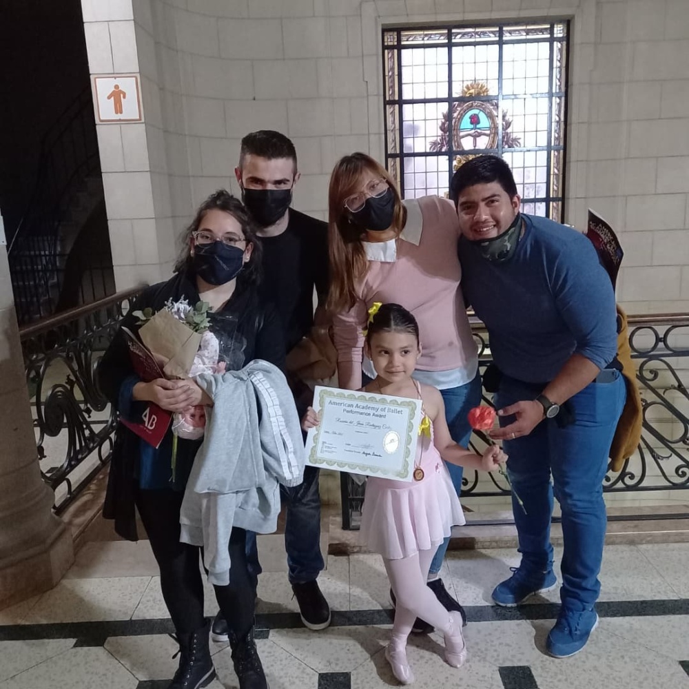 Una alumna del estudio de danzas MBD obtuvo el oro en un certamen de calificación internacional