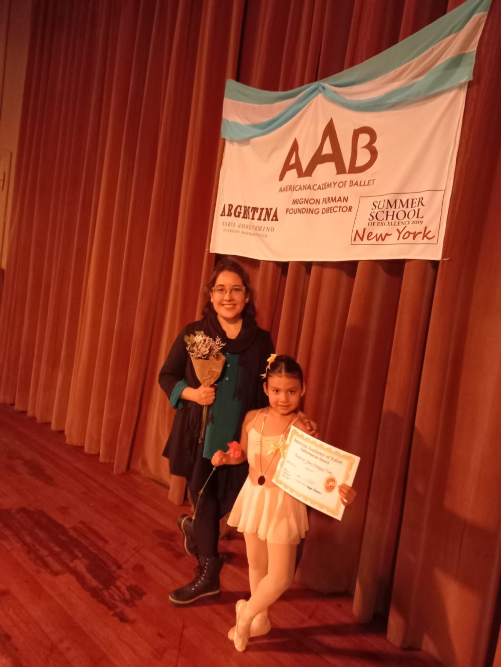 Una alumna del estudio de danzas MBD obtuvo el oro en un certamen de calificación internacional