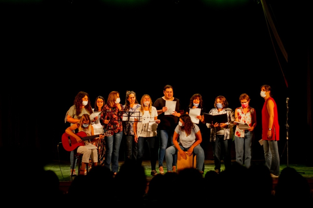 ANOCHE SE REALIZÓ LA PROPUESTA TEATRAL ”MUJERES SILENCIADAS”