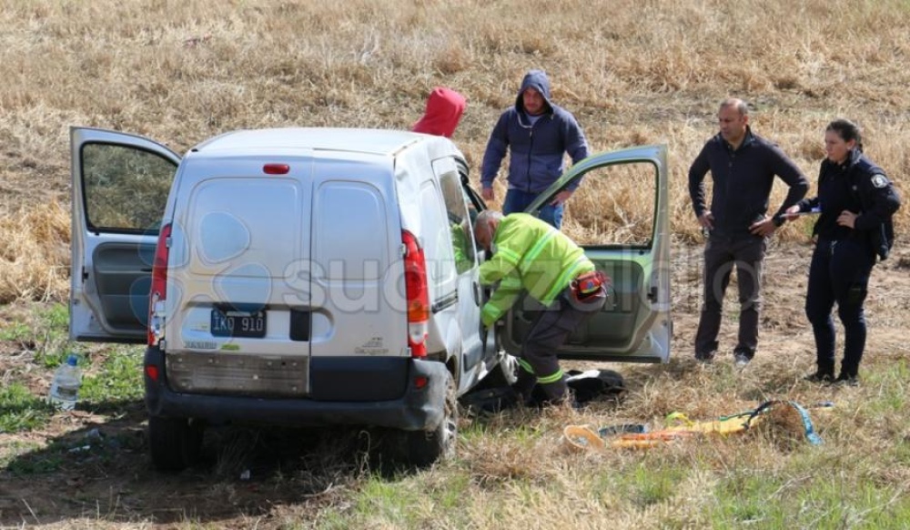 Volcó un utilitario entre Cura Malal y Arroyo Corto