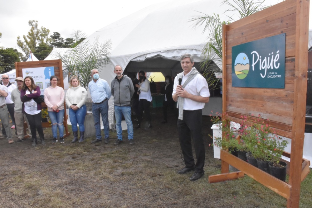 Inauguraron la expo rural y comercial en el parque