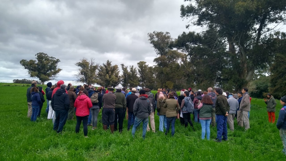 Encuentro en el establecimiento agroecológico ”La Aurora”