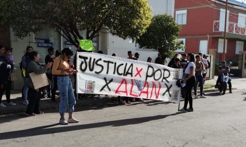 MACHA EN RECLAMO DE JUSTICIA POR ALAN