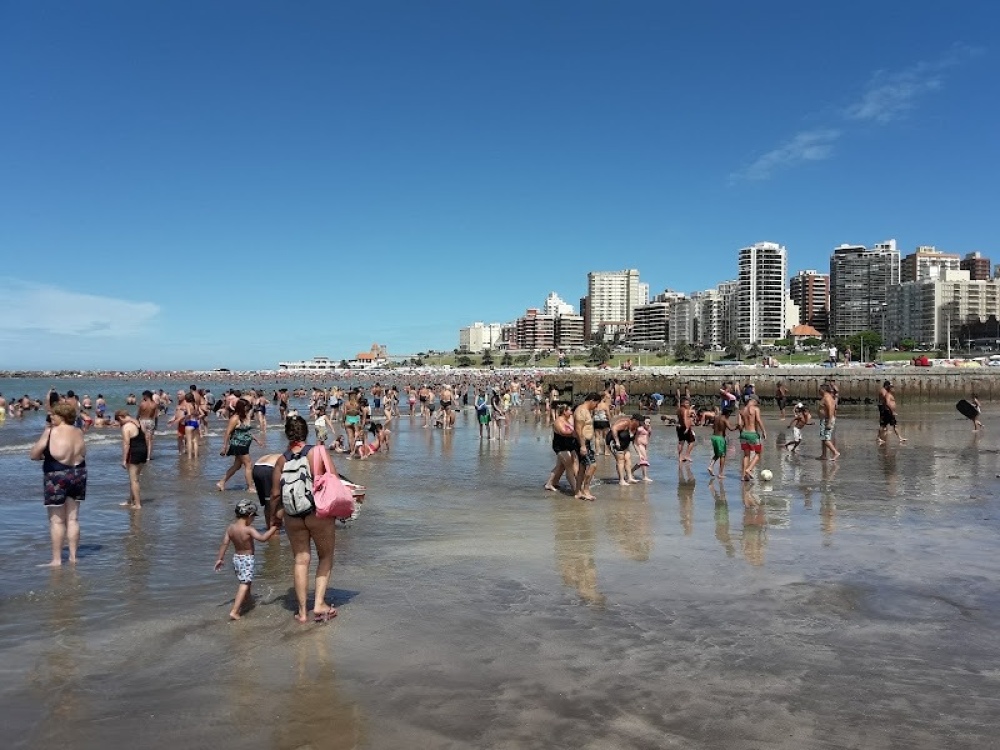 Municipios costeros bonaerenses admiten ”merma” en turismo pero la temporada ”cumple expectativas”