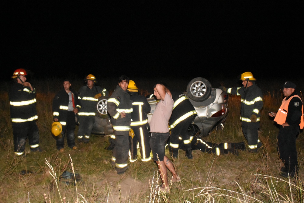 Volcó un automóvil en Ruta 67 entre Arroyo Corto y Pigüé