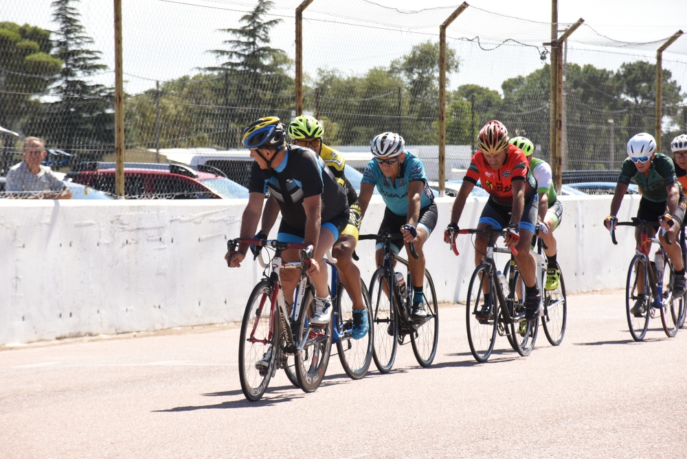 Carrera de Ruta 2024 en el autodromo ”Ciudad de Pigüé”