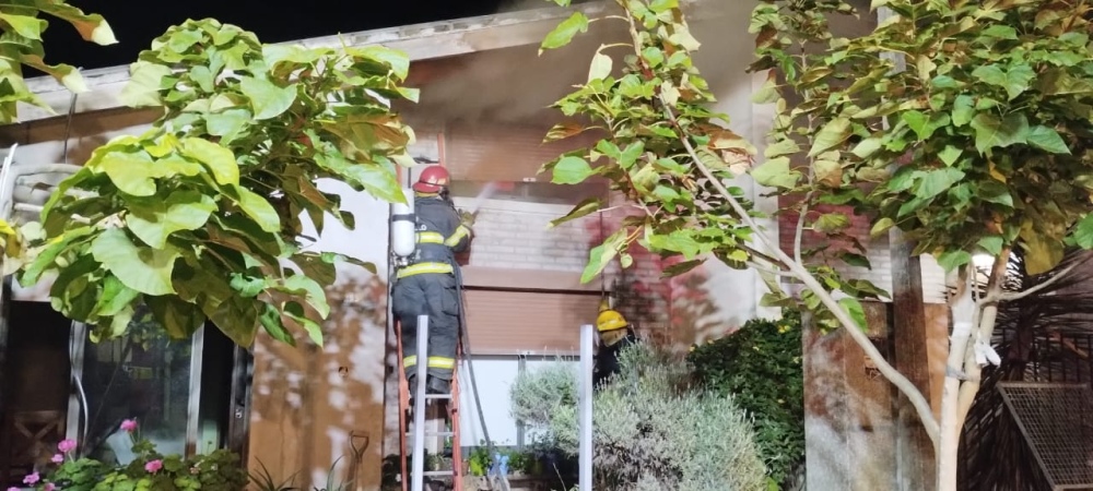 Incendió en una vivienda en calle Juana de Arco