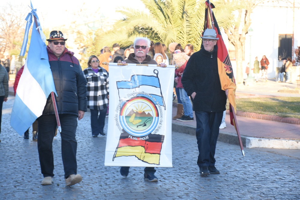 Desfile Cívico Militar en el día de la Patria