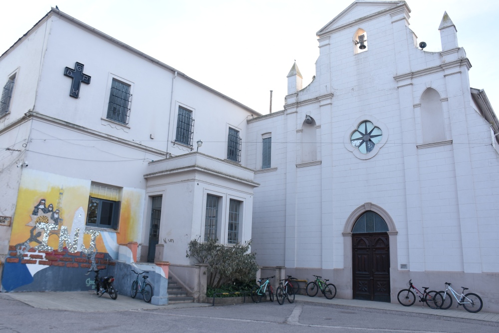 Declarar Monumento Histórico y Patrimonio Cultural a la Capilla del Colegio Niño Jesús y a la gruta de Lourdes de Francia