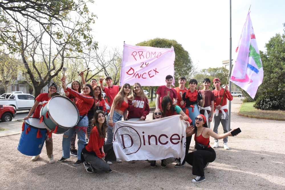 Los grupos Escolares ya le pusieron color al inicio de la Fiesta de la Primavera en Pigüé