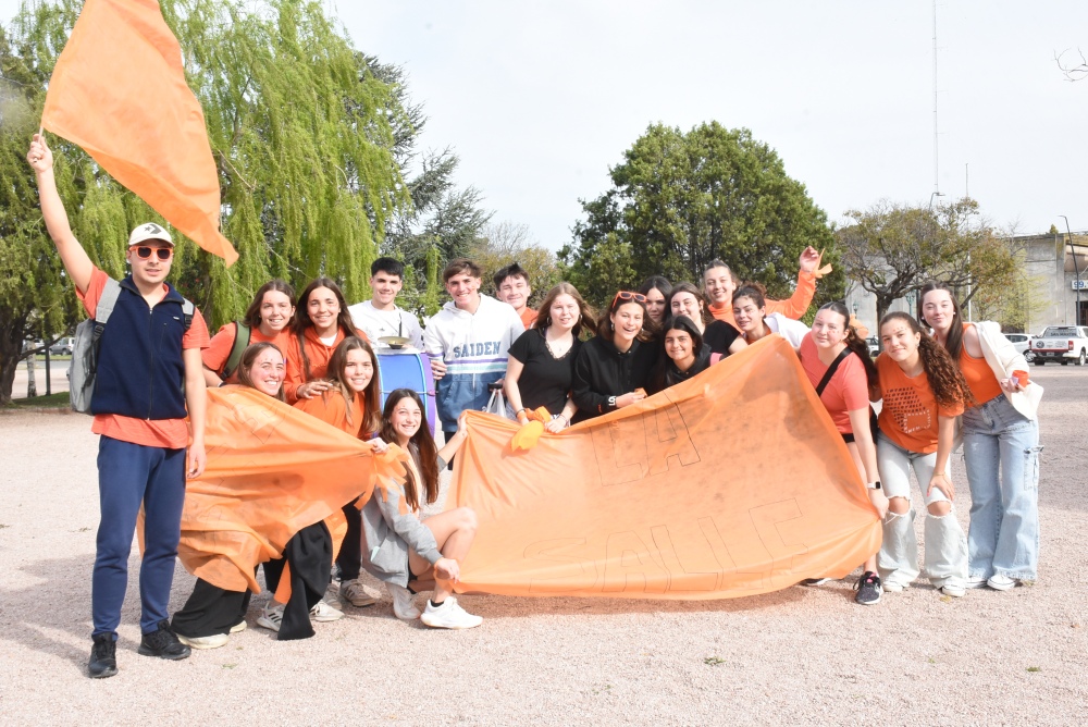 Los grupos Escolares ya le pusieron color al inicio de la Fiesta de la Primavera en Pigüé