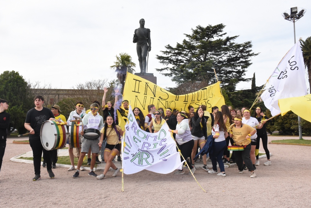 Los grupos Escolares ya le pusieron color al inicio de la Fiesta de la Primavera en Pigüé