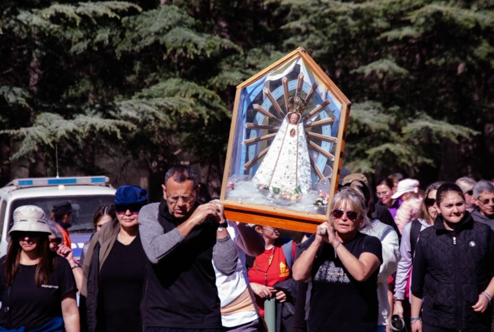 Fieles de toda la región participaron de una nueva procesión a la Ermita de Saavedra