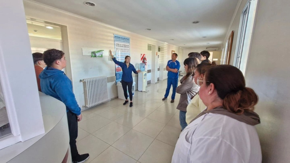 Alumnos de la Escuela Secundaria Nº5 recorrieron el Hospital Municipal