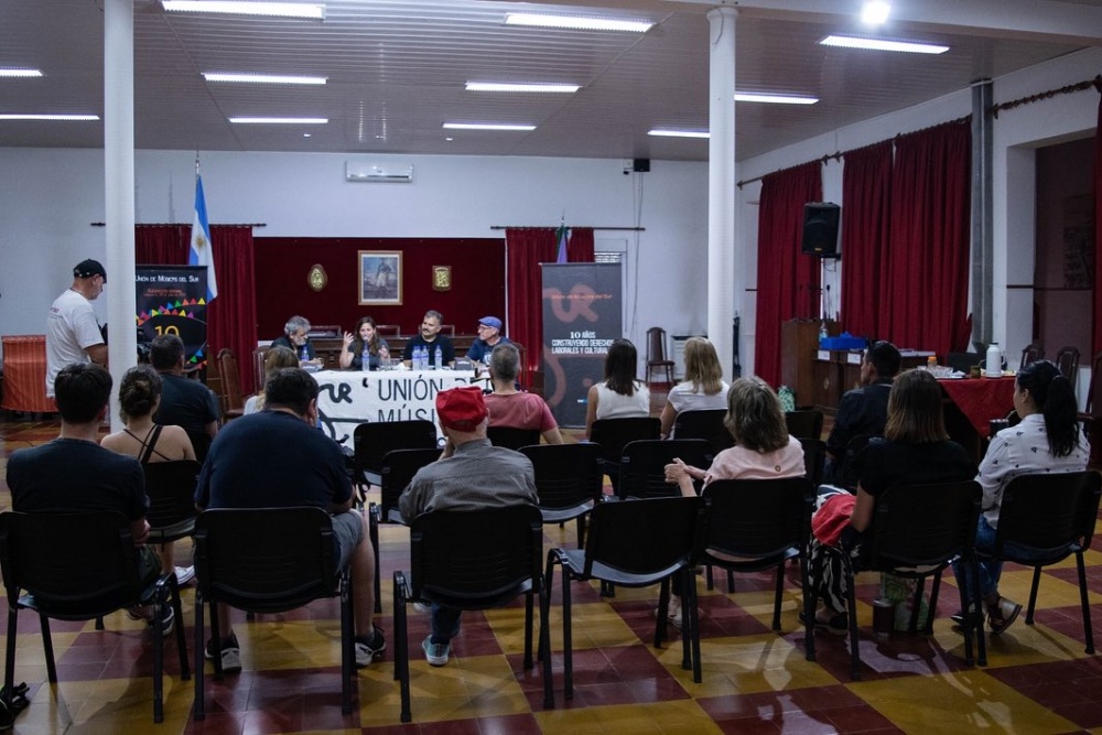 “10 años construyendo derechos laborales y culturales”