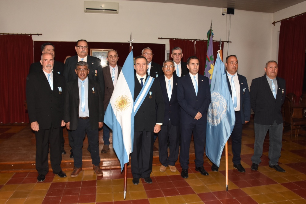 Los cascos azules tienen su bandera de ceremonia