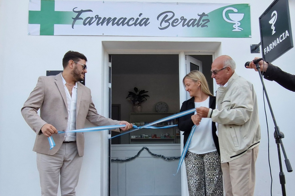 Goyena celebra la concreción de un anhelo: se inauguró la farmacia