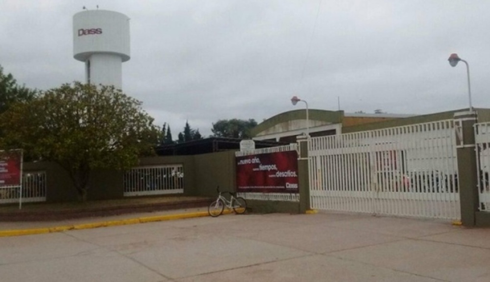 Coronel Suárez: Dass anunció el cierre de su fábrica de calzado y despide a 360 empleados