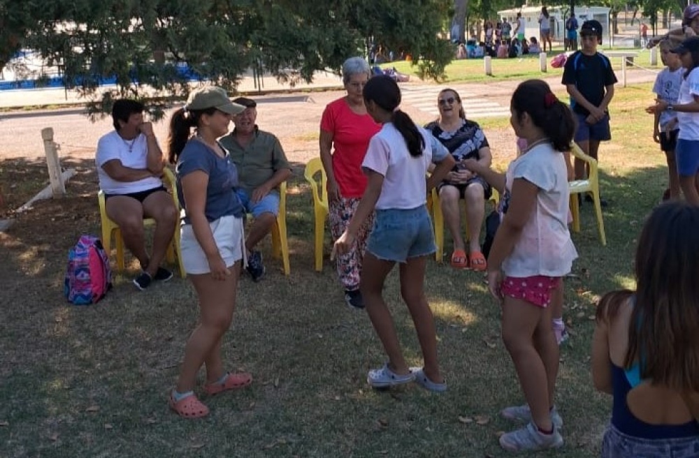 Actividad Intergeneracional en el Parque Municipal