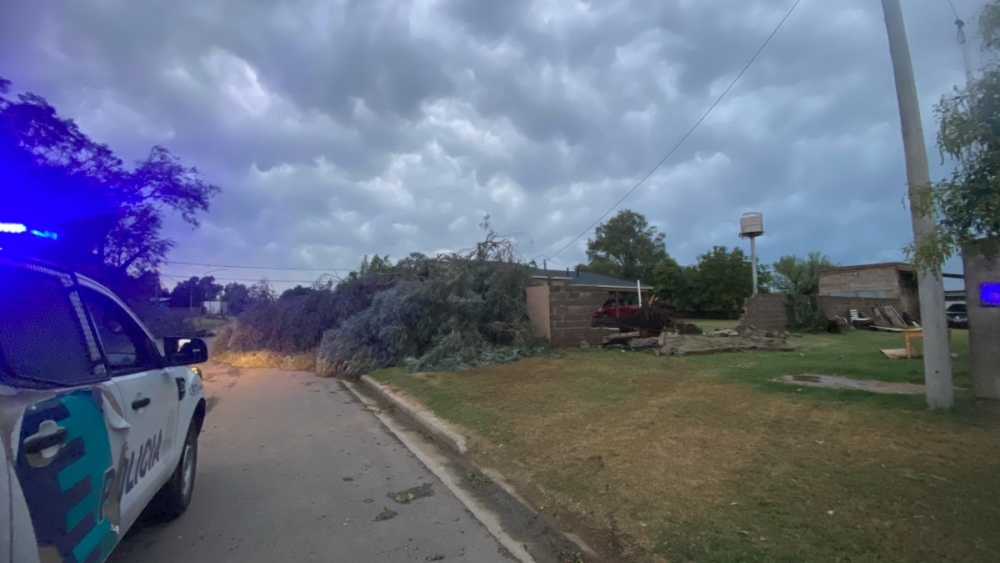 Fuertísimo tormenta en Huanguelén provoco daños importantes en la localidad