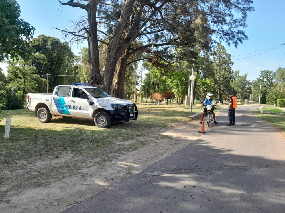 Operativo de Seguridad: Intercepción y Control de motocicletas en puntos estratégicos