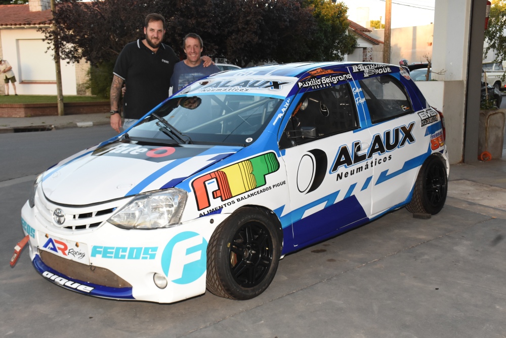 Manu Alaux presentó su Toyota Etios para la Clase 3 del Turismo Pista