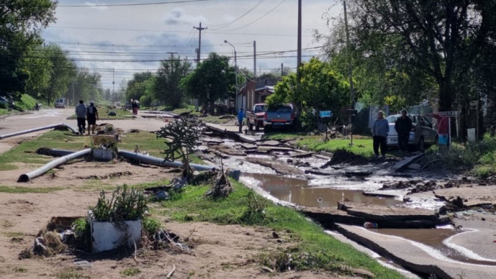 El día después de la catástrofe: Bahía volvió a amanecer destrozada