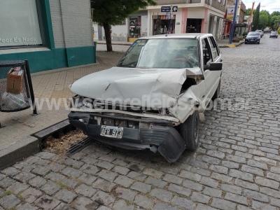 FUERTE CHOQUE EN BELGRANO Y ESPAÑA