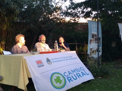 LEANDRO VESCO PRESENTÓ SU LIBRO EN PIGÜÉ