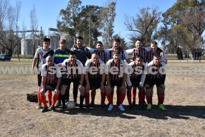 Volvió a rodar la pelota en el parque