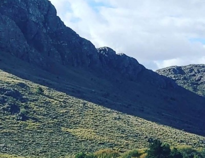 Abra el hinojo: falleció un hombre al caer de un cerro