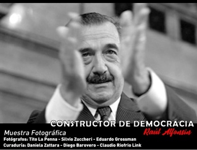 Llega a Pigüé la muestra "Constructor de la democracia, Raúl Alfonsín"