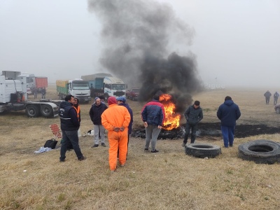 Levantaron el paro de camioneros: "Pasamos de ser esenciales a que nadie nos de bola"