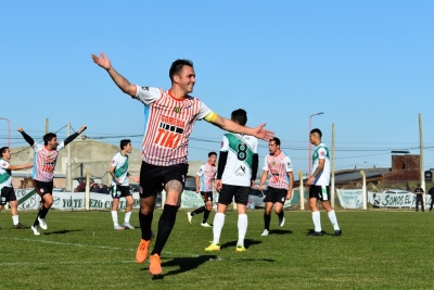 Unión cortó la mala racha y Peñarol está adentro