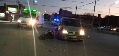 CHOQUE ENTRE UN AUTOMOVIL Y UNA MOTO