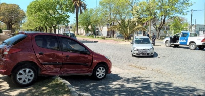 CHOQUE EN EL MONUMENTO A CABANETTES