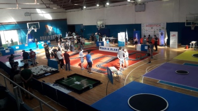 Alumnos de la Escuela Técnica participan de la Competencia Internacional de Robótica