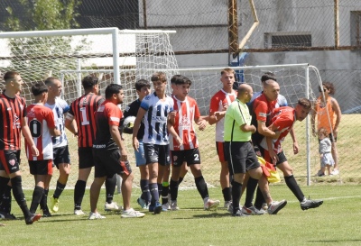 Más bochorno que fútbol