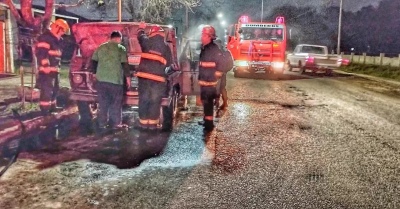 INCENDIO EN UNA CAMIONETA