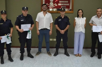 Ceremonia de ascenso y reconocimiento a Policías