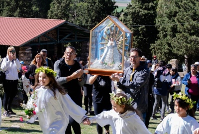 Fieles de toda la región participaron de una nueva procesión a la Ermita de Saavedra